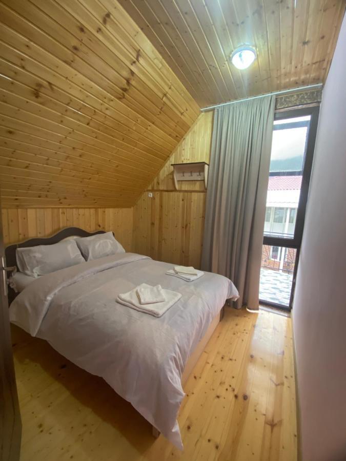 Kirta Hotel Gordi Ngoại thất bức ảnh